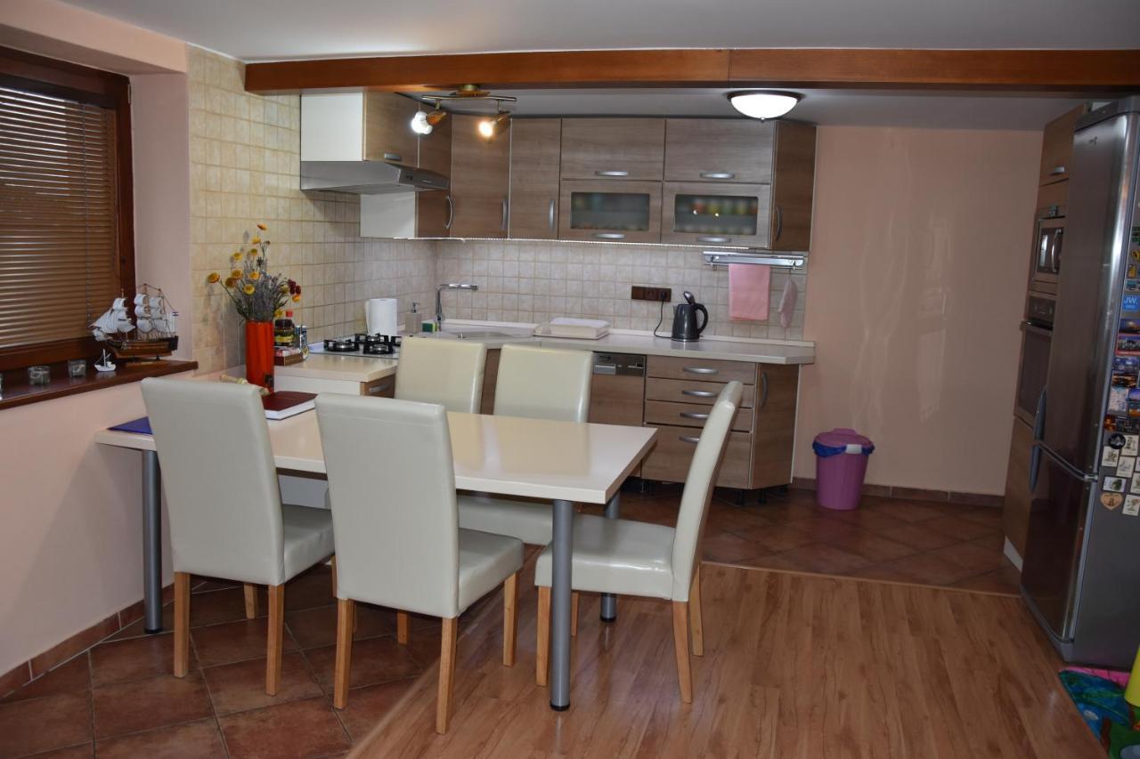 Appartement Dafinka à Banská Bystrica Extérieur photo
